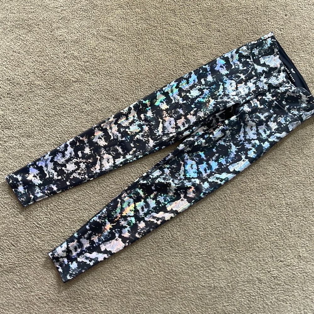 Like new Heroine Sport leggings